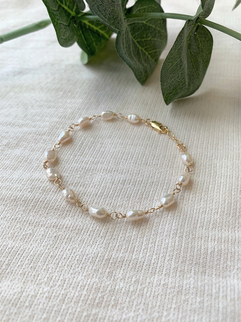 14K Gold Filled Pearl Bracelet, Dainty Natural Pearl Bracelet, Delicate Bridal Bracelet, Wedding Bracelet, Isla Freshwater Pearl Bracelet image 3