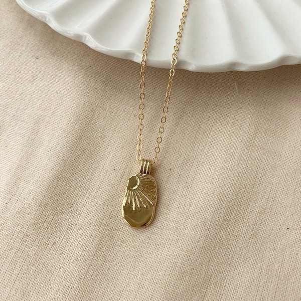 Gold Sonne Halskette, 14K Gold gefüllt Sonnenschein Halskette, Vintage Anhänger Tag Halskette, Gold Rechteck Schichtung Halskette, Freundschaft Geschenk