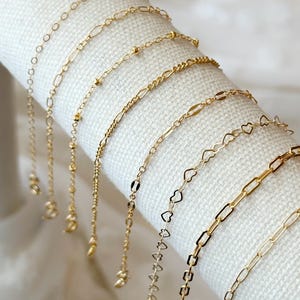 14Kゴールドフィルドの繊細なチェーンブレスレット、ゴールドの重ね付けブレスレット、繊細なブレスレット、防水ブレスレット、ミニマリストジュエリー、彼女へのギフト