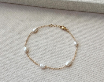 Freshwater Pearl Bridal Bracelet, 14K Gold Filled Pearl Chain Bracelet, Baroque Pearl Chain Bracelet, Wedding Jewelry, Bridesmad Gift