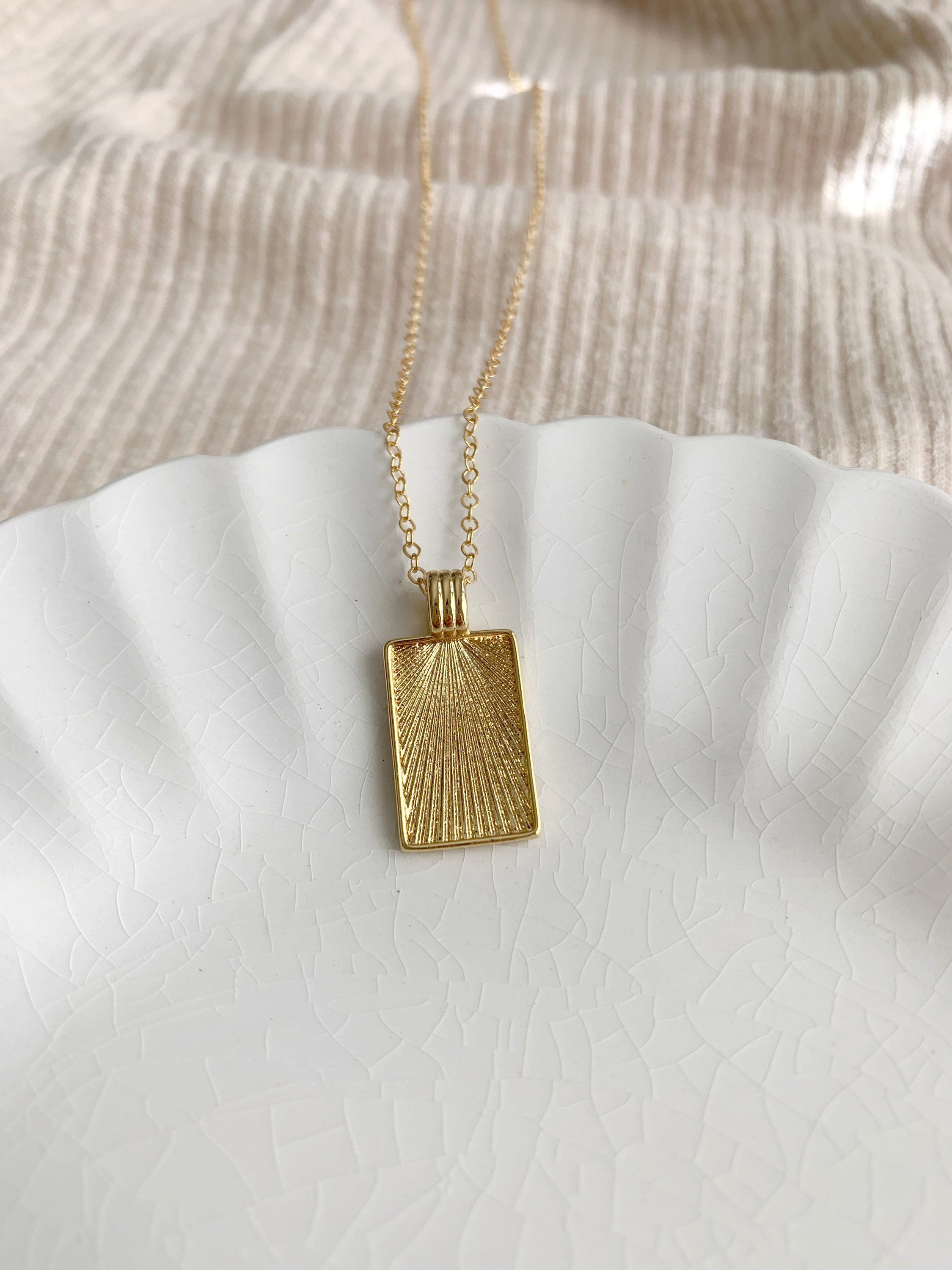 Gold Rectangle Pendant Necklace Square 