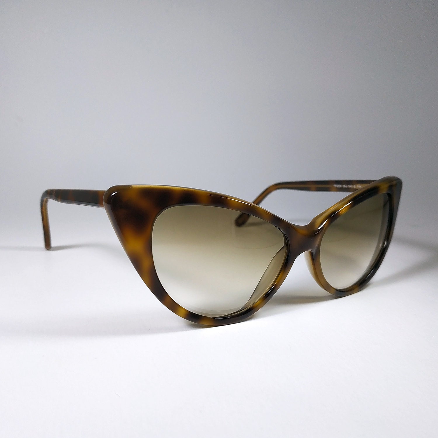 Tom ford cats eye - Etsy 日本 Tom ford cats eye - Etsy 日本