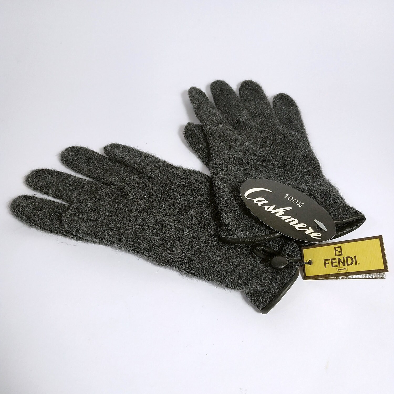 Fendi gloves 2025