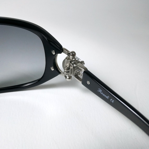 Ricardo | Unisex Black & Gold Round Glasses | Glasses2You