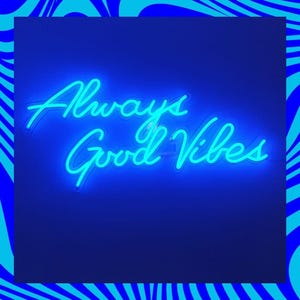 Beauty Salon Wall Decor, Custom Sign, MakeUp Room Decor, French Quote Sign, Minimalist Neon Lights, Glamorous Wall Art, Fashion Wall Decor