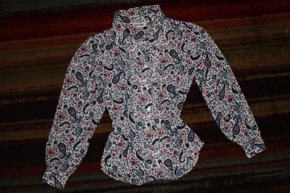 Trippy Vintage Long Sleeve Collared Button Down Ch