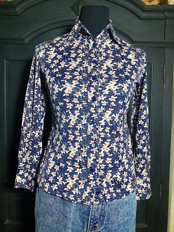 Disco Ring Top with Flare Sleeves in Blue Retro Flowers