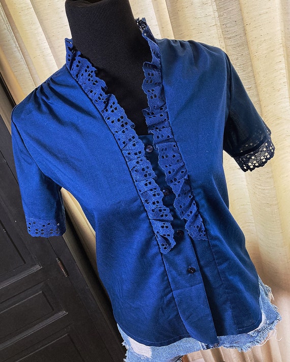 XS-S/ Vintage Blue Ruffle Lace Blouse, 70’s Short… - image 4