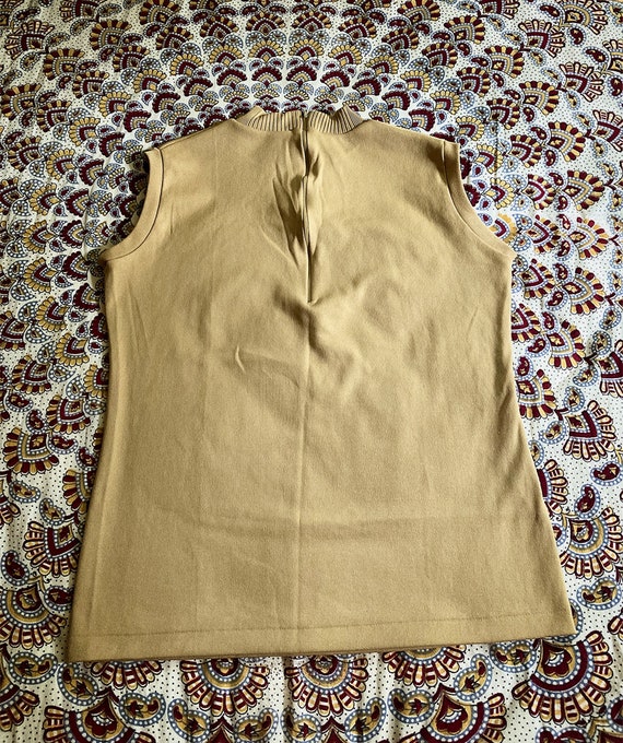 M/ Vintage Tan Mod Tank Top, Sleeveless Mock Neck… - image 10