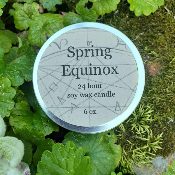 Spring Equinox soy candle, 6oz. or 17oz, green, fresh scent with white floral notes,lilac and mugeut notes. Spring candle. clean scents