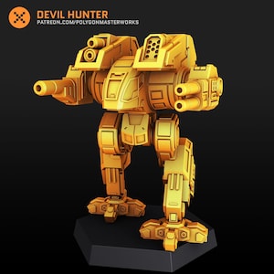Puede incluir: Una figura robótica articulada de color dorado con un arma grande y un arma más pequeña en el lado derecho. La figura está de pie sobre una base hexagonal. El texto "DEVIL HUNTER PATREON.COM/POLYGONMASTERWORKS" está impreso en la parte superior de la imagen.