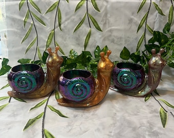Incredible Color Vibes Resin Snail Pot or Bowl - Perfect Gift! Lighting changes shell color - Beautiful gift for snail or plant lovers!