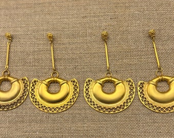 pre columbian jewery, pre colombinos. pre colombian, long big fan earrings, 24kt gold plated