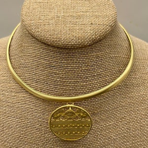 precolumbian jewelry , set pendant and earrings, balsa muisca , hoop pendant, 24kt gold plated