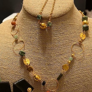 pre columbian jewelry, pre colombinos, pre colombian, set earrings, neclace and bracelet , stones  24kt gold plated