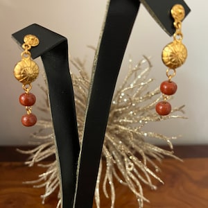 pre columbian jewelry , pre colombinos, pre colombian, earrings with stone, 24kt gold plated