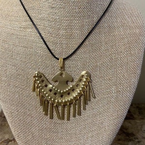 precolumbian jewelry. bird pendant Pre colombian, pre colombinos, 24kt gold plated