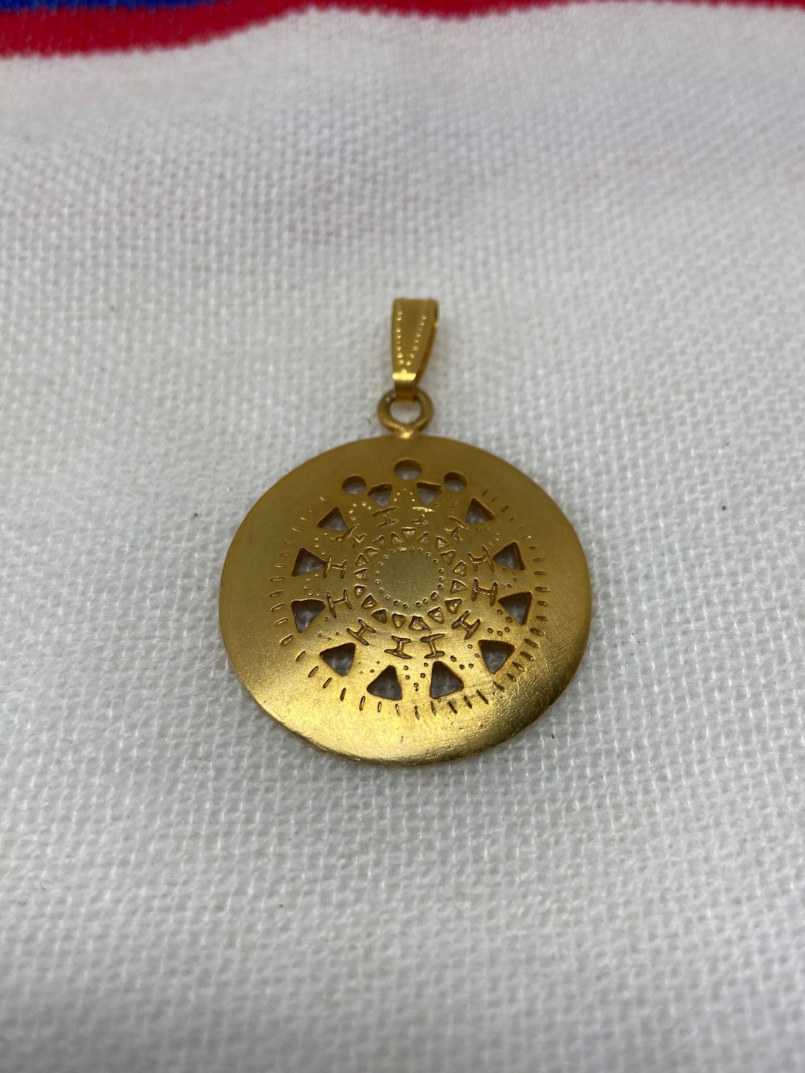 Joyería precolombina Muisca Coin colgante pre colombinos 24kt | Etsy