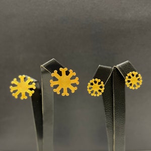 precolumbian jewelry. Sun Start earrings, pre colombian pre colombinos 24kt gold plated