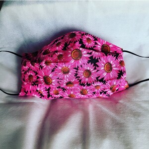 Hot Pink Daisy - Face mask - Cotton with filter pocket handsewn