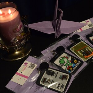 Customizable badge holders