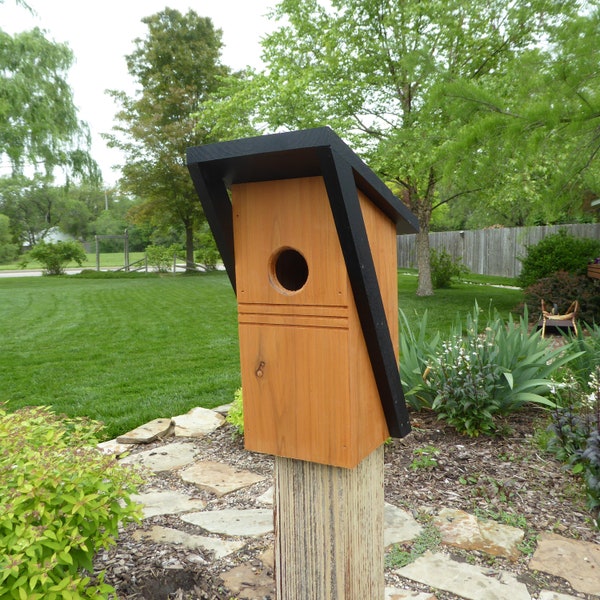 Post-Top (4x4) Birdhouse – Mid-Century Modern, 1.5" Diameter Entry Hole with Grooves, Two-Tone Stained Cedar and Black – Handcrafted Cedar