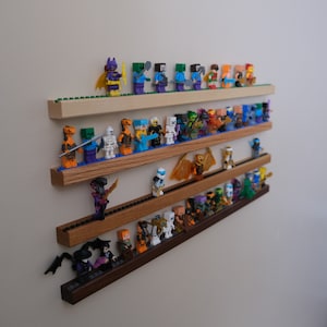 Floating Hardwood Minifigure Display Shelf – Variety of Plate Colors and Hardwoods –  Maple, Walnut, Oak, Cherry, - Keyholes - One (1) Shelf