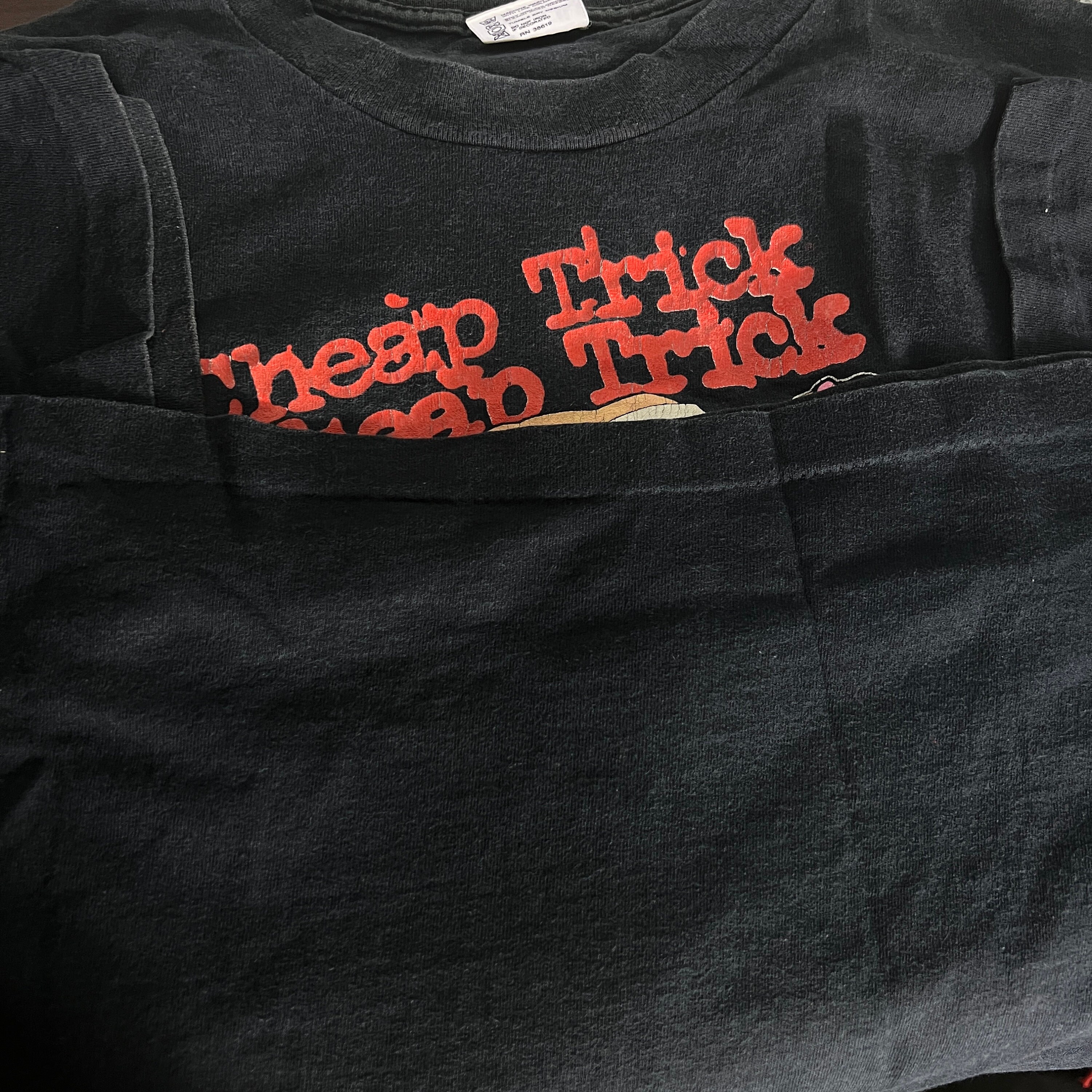 Cheap Trick Busted Tシャツ 1990 Vintage 1990 Cheap Trick Busted Tour Black Concert T Shirt