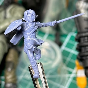 Elven Adventurer - 40mm Miniature | DnD Mini | Superhero Miniature | RN EStudios