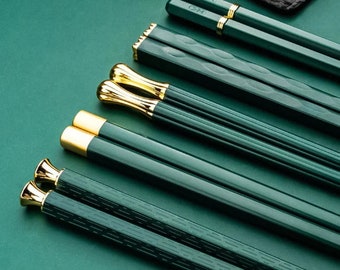 Shop Eco-Luxury: Green Fiberglass Chopsticks for Stylish Dining - Handcrafted for Durability and Comfort