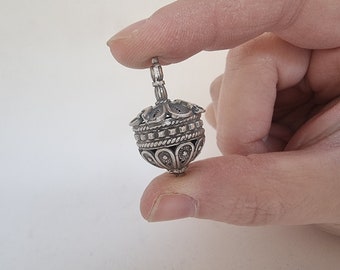 Beautiful Hanukkah Dreidel, Filigree Art Dreidel, Children Game, Jewish Gift, Sterling Silver 925, Handmade Art, Model138