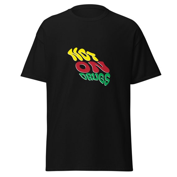 Not On Drugs T-Shirt – Funny Trippy Party Shirt – Wavy Text Retro Tee for Ravers, Festivals & Sober Vibes