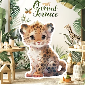 Accessoires de fête découpés pour bébé léopard, joli voyageur debout d'anniversaire dans la jungle, toile de fond adorable, grands accessoires imprimables pour la fête, animal mignon