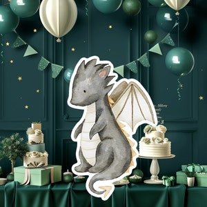 Dragon groot decor knipsel, baby jongen verjaardag standee, grillige draak, schattige sprookjesfeestdecoratie, draak afdrukbare achtergrond voor kind