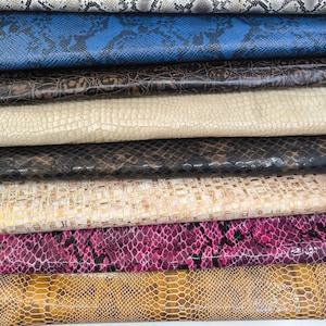 Pezzi e scampoli di pelle di capra, scarti di vera pelle mista di vari colori e stampe vendute al chilo/libbra.