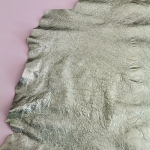 Metallic Goat Leather Hide: Soft Crumpled Goatskin Leather Sheet (1.0mm 2,5 oz)