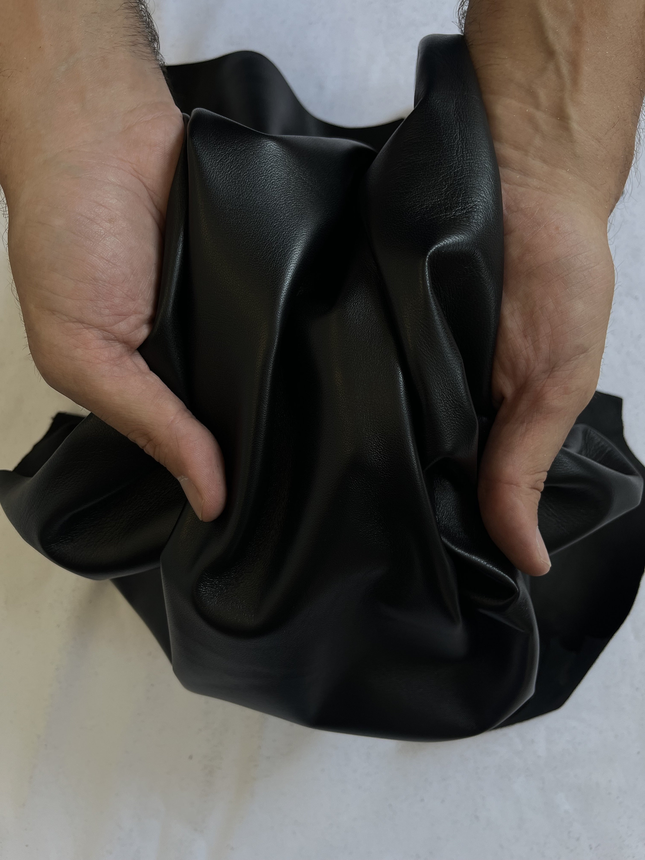 バッグ Lamb Skin Leather Market Knapsack BLACK Black Nappa Lamb Leather: Lightweight Sheepskin for Garments - Etsy
