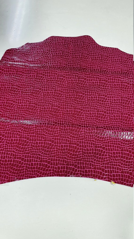 Goat suede Leather alligator printed, Genuine goat hide skin thick. 0,9mm(2 oz)