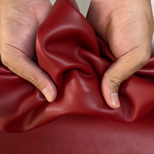 Pelle di mucca col. rosso scuro, Vera pelle di mucca morbida e naturale per artigianato, spessore 1,3 mm (3 oz)