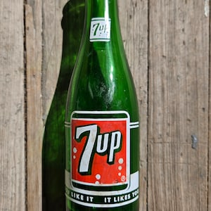 Vintage Soda, 7 Up, Old Fashioned Pop, Vintage Glass Bottle, Vintage Bottle, Collectible Glass, Memorabilia