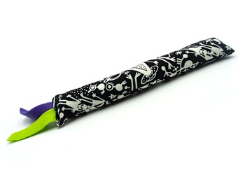 Alien & Pizza Kitty Kick Stick with Organic Catnip, Cat Toy, Cat Kicking Stick, 12 and 7 inch Cat Toy, Kicker Stick, Cat Kicker Toy
