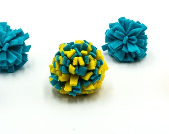 Customizable Fleece Pom Pom Ball Cat Toy, Fleece Toy for Suger Glider, Cat Obsessed Friend, Toys for Cat Owners, Cat Toy Gift, Small Balls