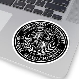 Adhesivo del sello de la Universidad de Miskatonic / Adhesivo del Mito de Ctulhu de Lovecraft
