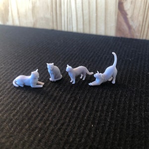 Miniature Cat Variety: Stand/Sit/Lay/stretch Poses 28mm Scale