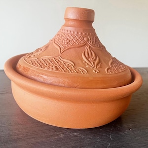 Small Tajine Cooking Pot, Unglazed Clay Tagine Dish, Handmade Earthenware Cookware, Organic Moroccan Tajine. 8.5 inch Tagine.