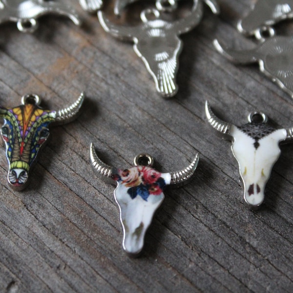 Cow Skull charm / pendant - pack of 3 bull skull for jewelry making a necklace bracelet or earrings silver