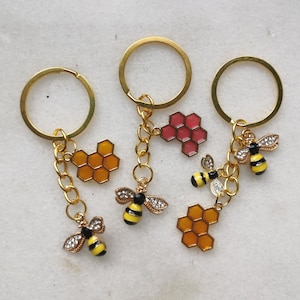 Bee keychain, honey bees beekeeper gift, crystal gold honeycomb bee keyring, bumblebee lover, bee handbag charm, save the bees pendant