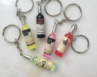 Wine mini bottle keychain, wine cork keyring, cute hen party 18th birthday or 21st birthday gift, for red wine pink wine beer lovers
