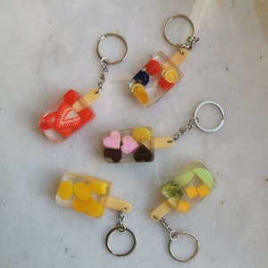 Popsicle fruit keychain, ice pop summer vibe keyring, aesthetic kawaii icecream keychain, strawberry lemon tropical pineapple backpack charm