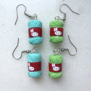 Boucles d'oreilles à tricoter en fil de crochet, modèle de bijoux à coudre, cadeau pour les amateurs d'artisanat, breloques en résine d'aiguille à tricoter, perles de laine de fil de boule colorées image 5